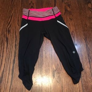 Lululemon capri/ knee length leggings